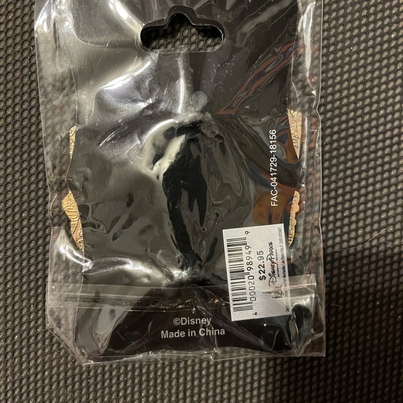 Walt Disney Imagineering Alice in Wonderland Queen of Hearts LE Jumbo Pin - Picture 2 of 2